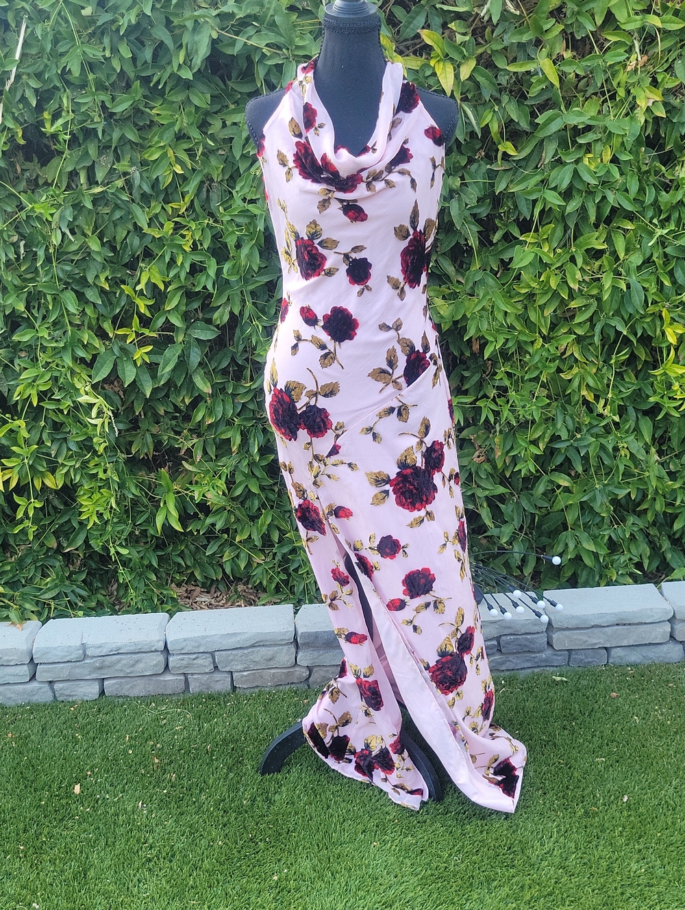 Avec Les Filles Pink Floral Velvet Halter Maxi Dress Sz 6